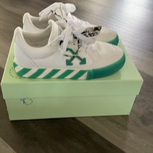 White & Green Vulcanized Low